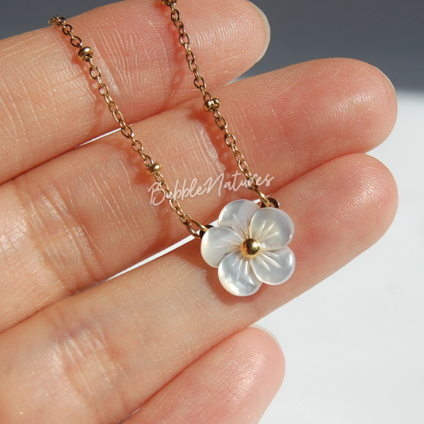 White Flower Pendant Necklace, Shell Jewelry, Mother's Day Gift, Floral Necklace - Bubblenatures